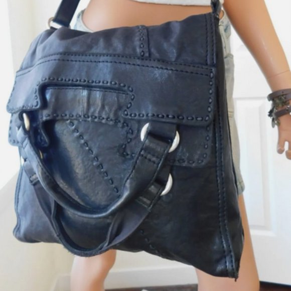 LUCKY BRAND "Abbey Road" Messenger Bag - Picture 1 of 10